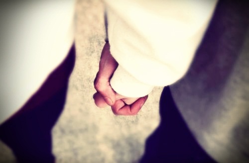 i wanna hold your hand..
